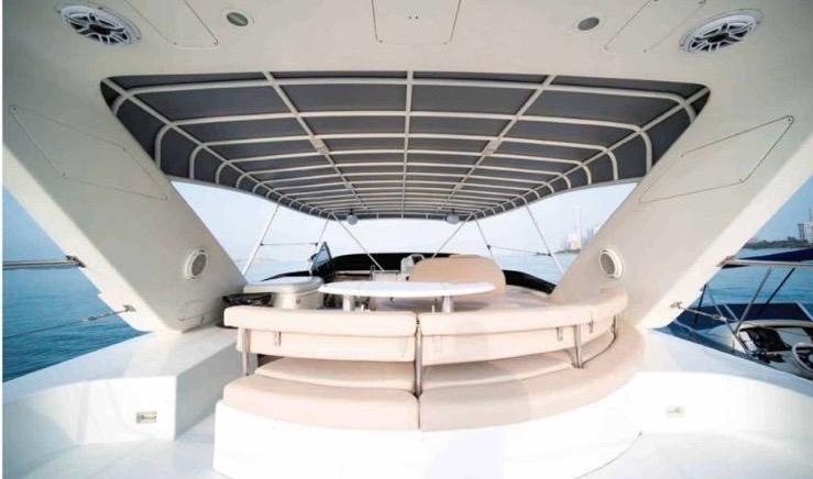 AZIMUT YACHT 70 FEET