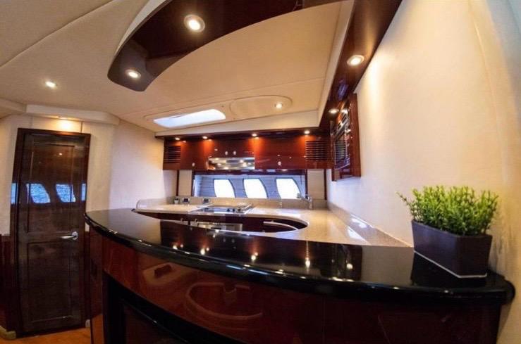 SEA RAY YACHT 62 FEET