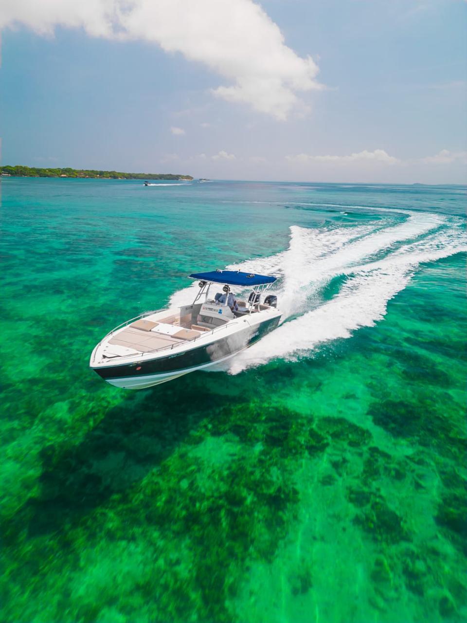 CARIBBEAN SPEEDBOAT 38 FEET