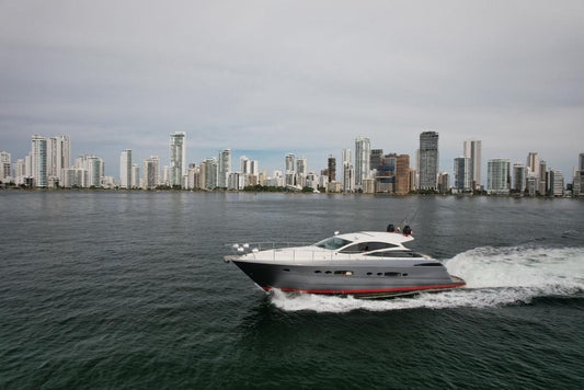 PERSHING YACHT 56 FEET