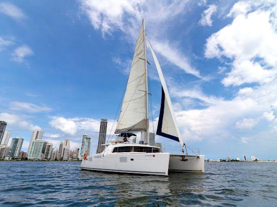 CATAMARAN 44 FEET